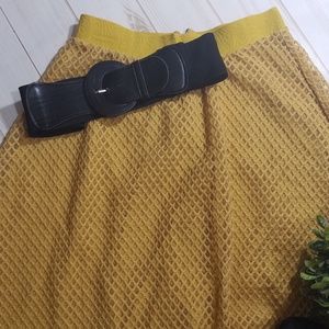 🆕️NEW WITH TAG! 👍A-line Yellow Skirt. Small.